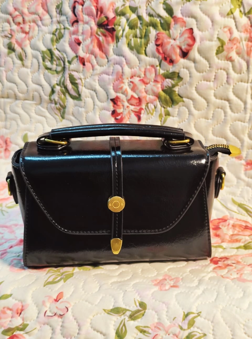 Imported Retro Accent Crossbody Bag For Women - (China)