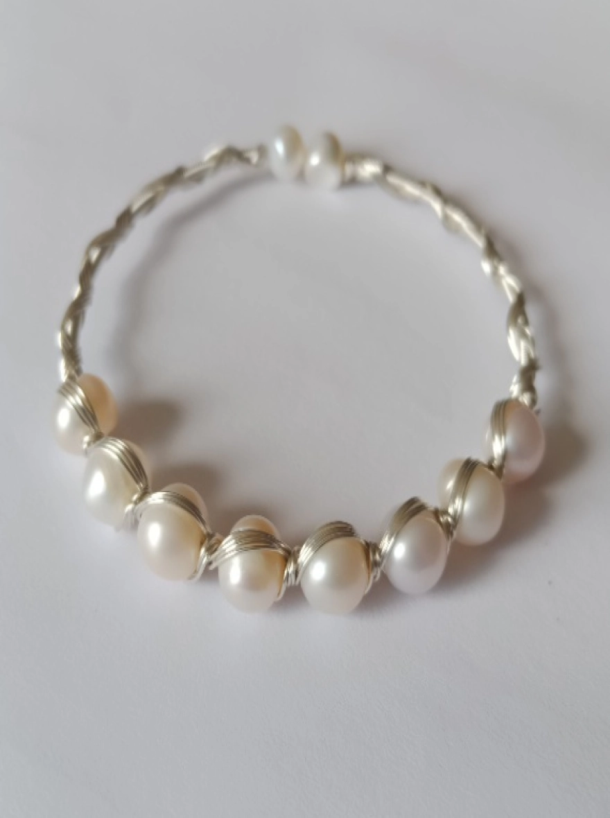 Pearl Breslate with silver plating body