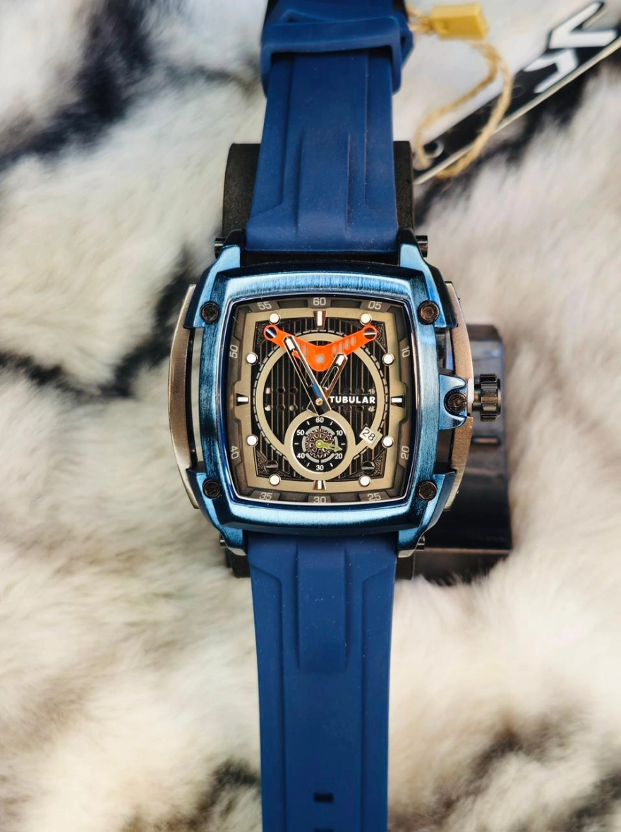 Tubular Luxury Square Dial Sports Watch for Men with Silicone Strap