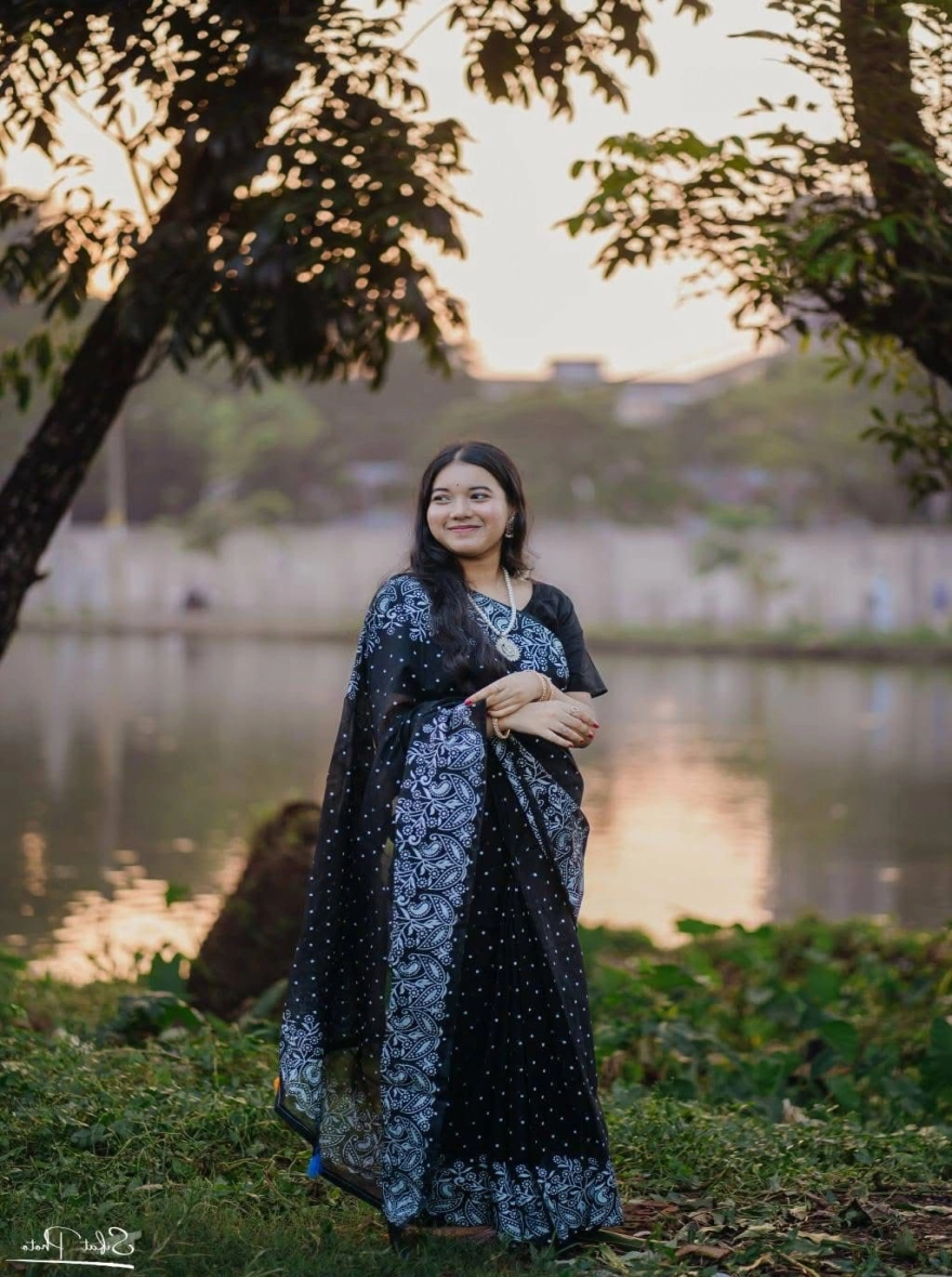 Women's Exclusive Black Afsan Print Saree - Elegant Silver Motif Edition