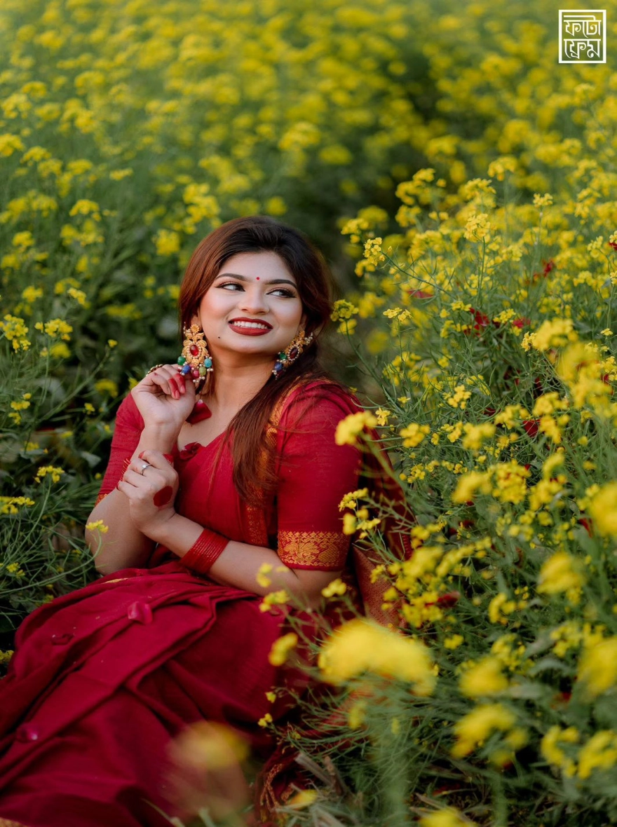 Women's Exclusive Fashionable Trendy Tangail Cotton Nakshi Pair Saree - Heritage Maroon & Gold