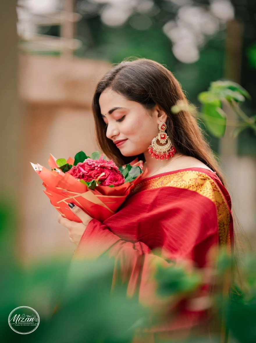 Women's Exclusive HalfSilk Nakshi Saree – Elegant Maroon & Heritage Gold