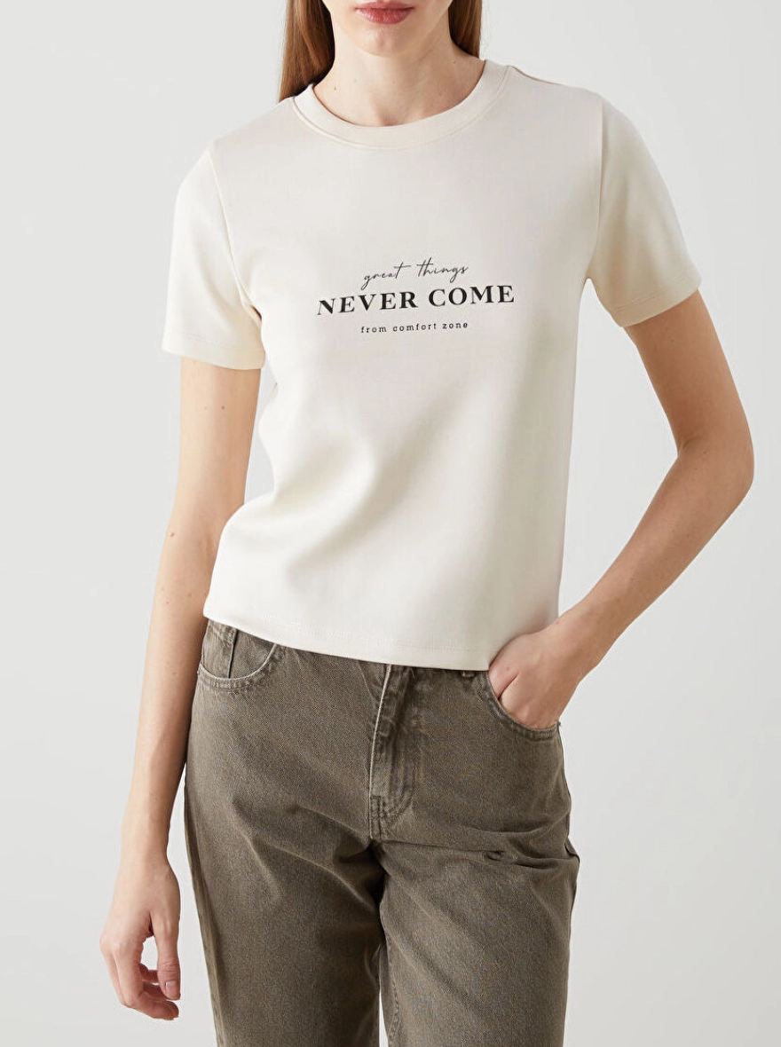 NEVER COME Crew Neck Printed Women's T-shirt-BEIGE