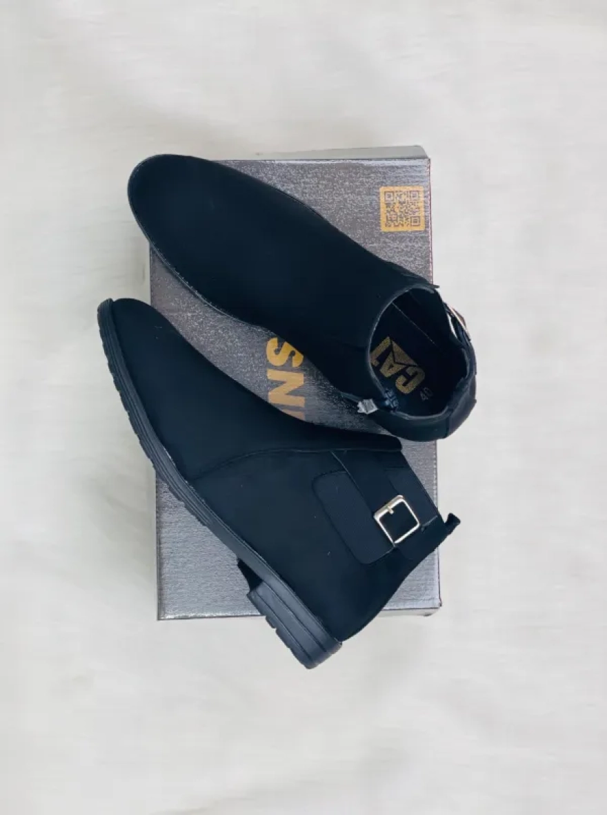 Chelsea Boot-CAT-Suede- Black
