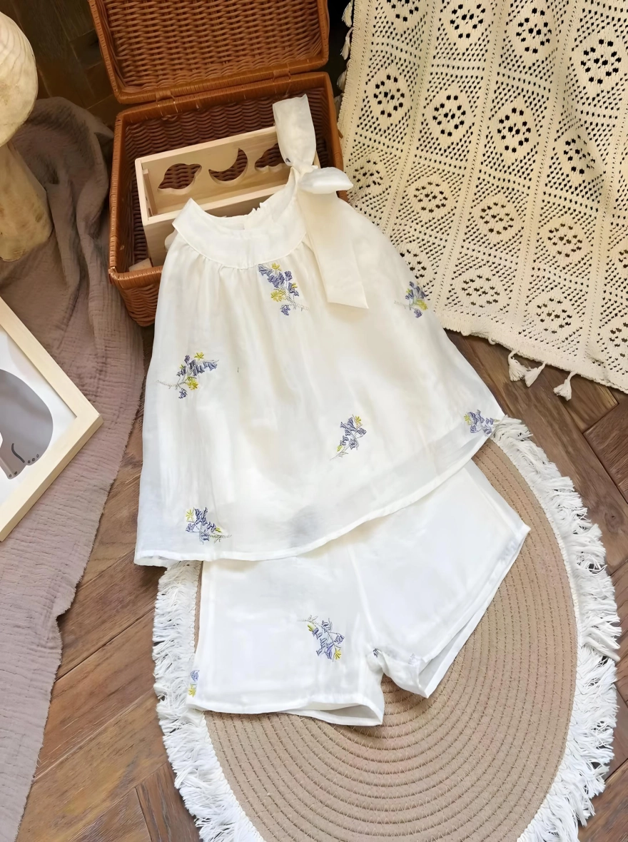 Ivory Silk-Touch Floral Ribbon Set