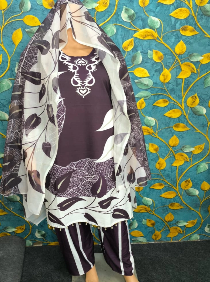 Midnight Foliage Dubai Silk Ensemble