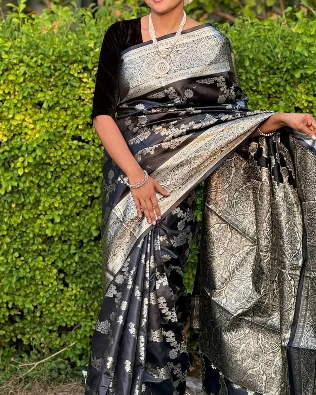 Gorgeous Black Benaroshi Soft Silk Katan Saree