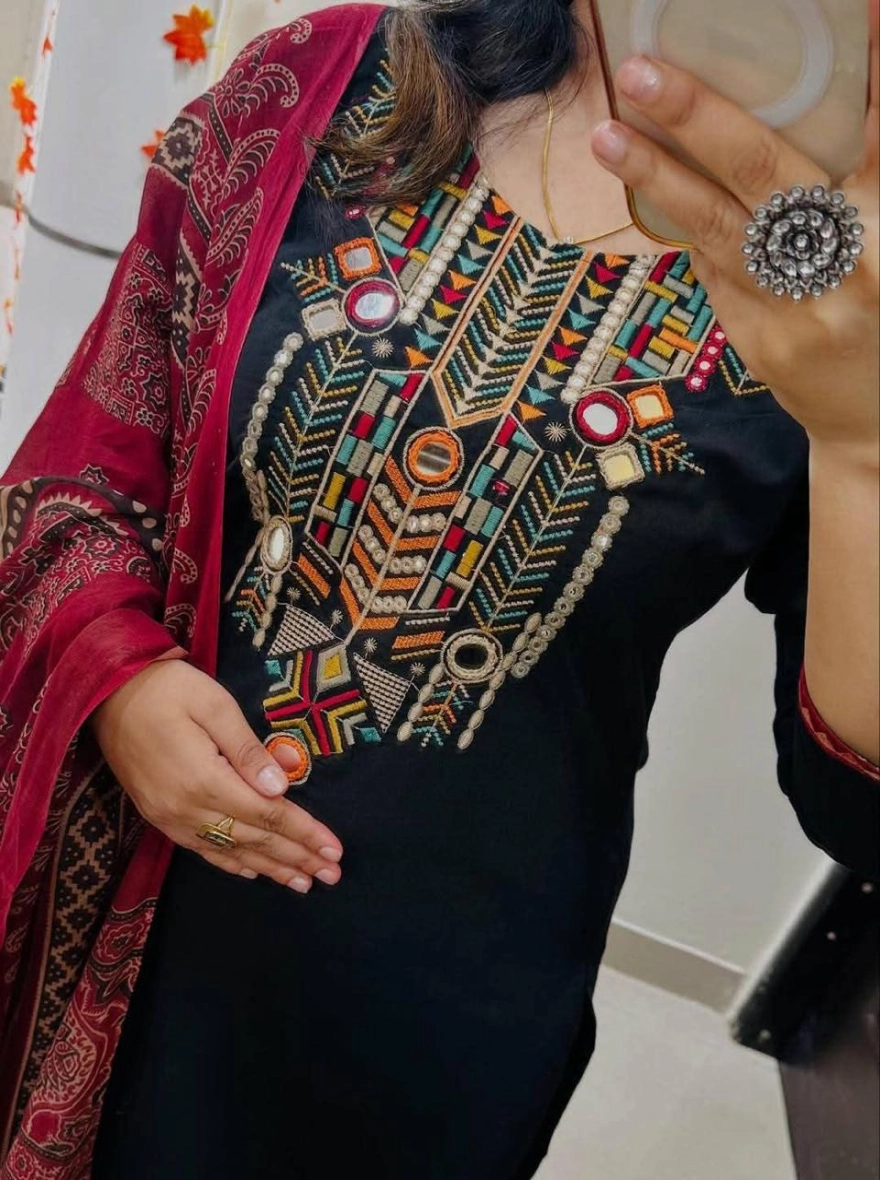 Mirror-Work Embroidered 3-Piece Kurti Set