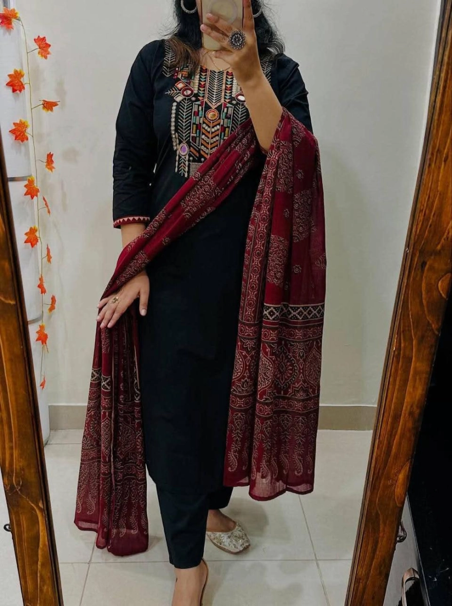 Mirror-Work Embroidered 3-Piece Kurti Set