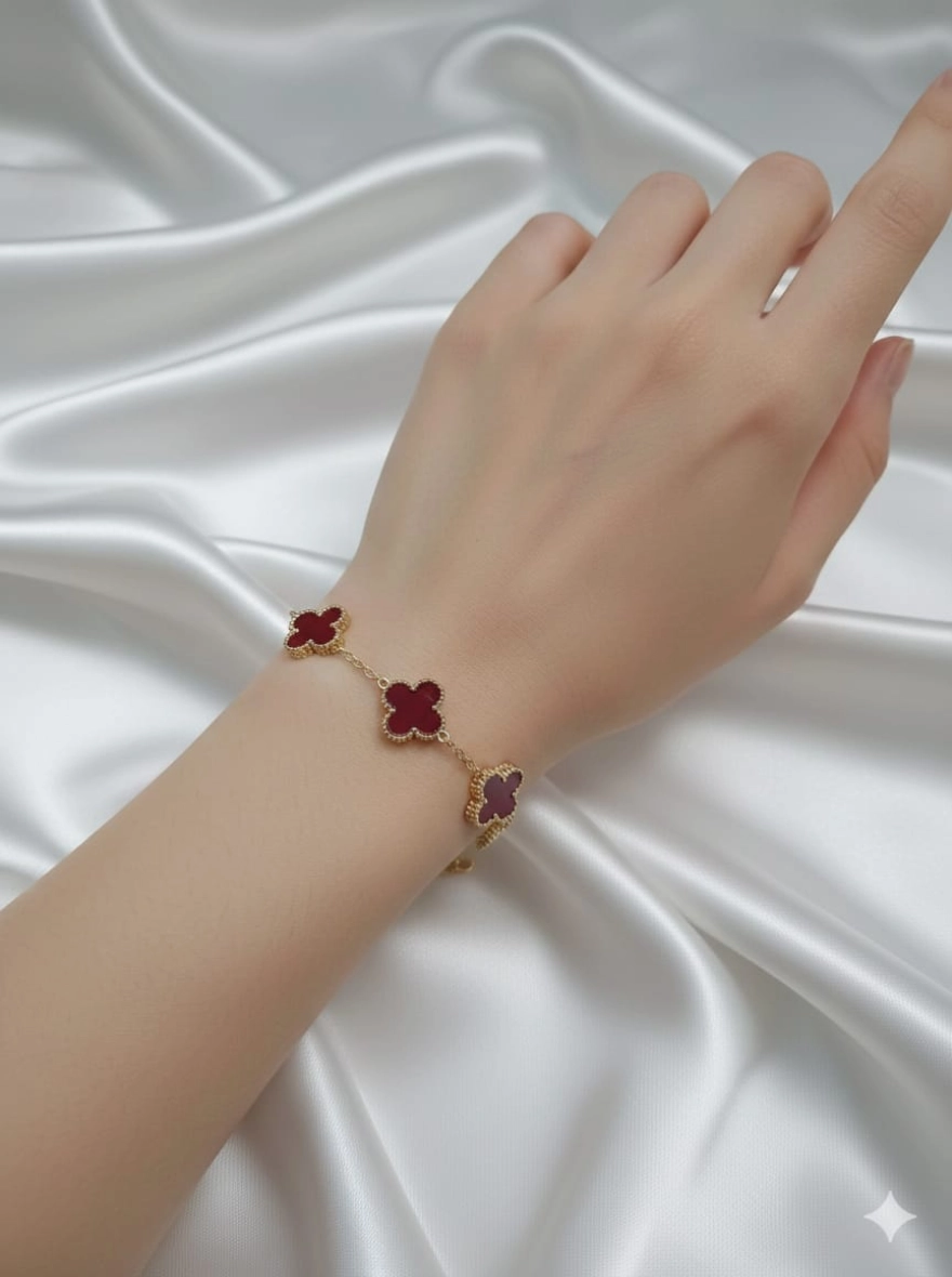 Pure Elegance White Clover Charm Bracelet