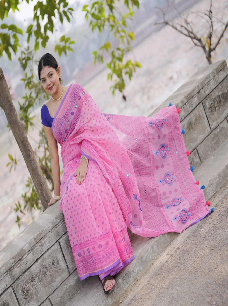 Prijosree Signature Boutique – Baby Pink Floral Screen Print Saree