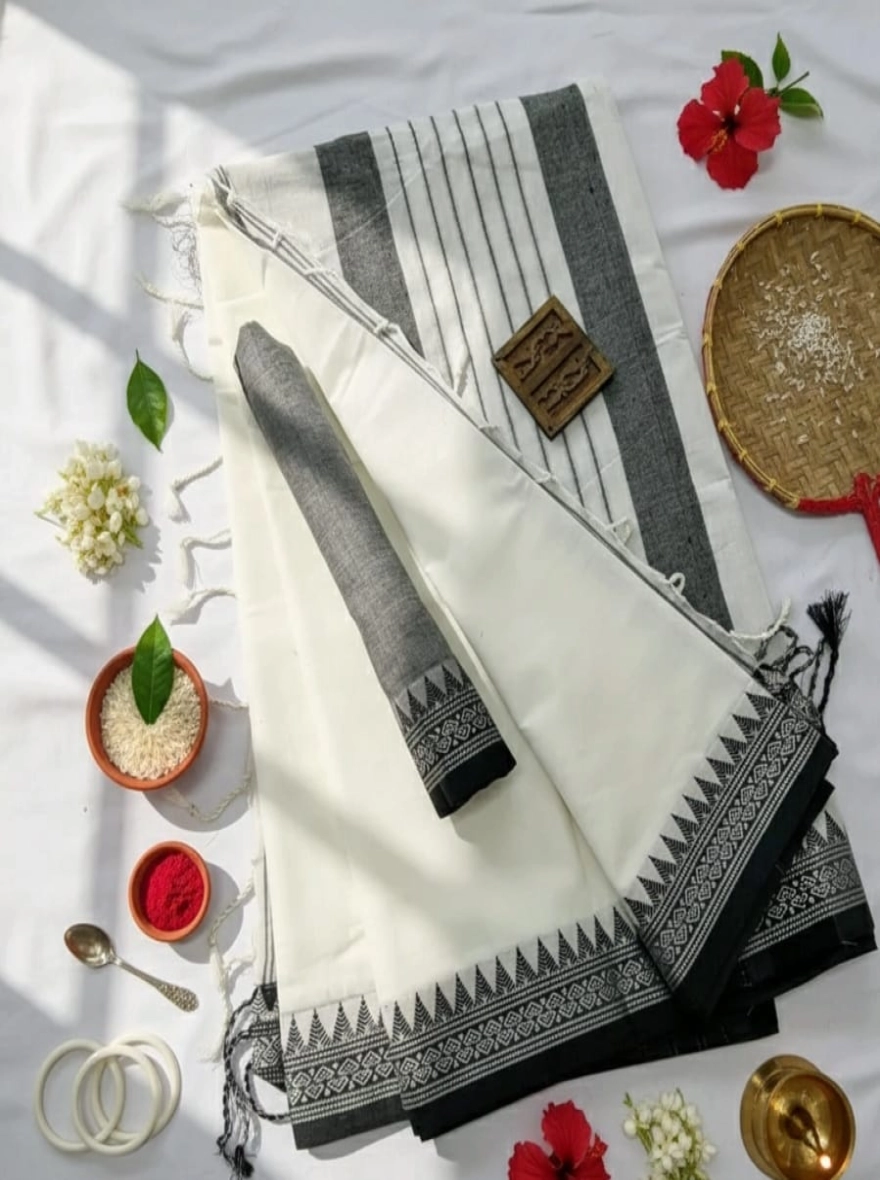 Onyx & Alabaster Cotton Saree with Traditional Temple Border