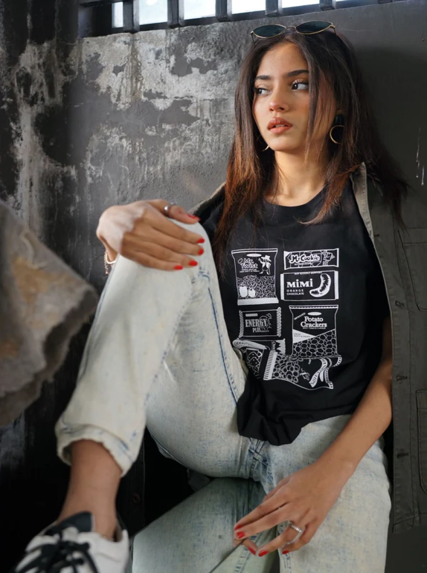 1990's Nostalgia Graphic T-Shirt