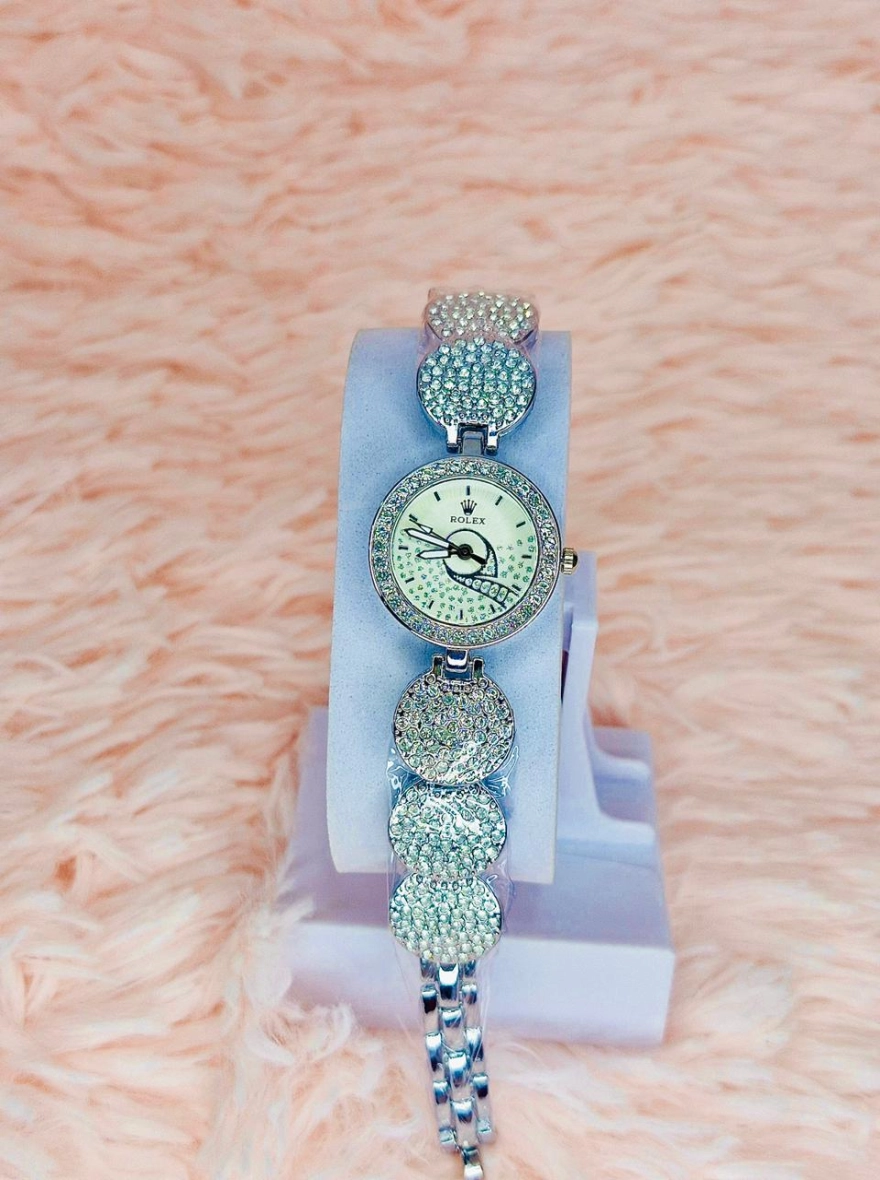 POEDAGAR 622 Luxury Women's Rectangular Emerald Green Watch