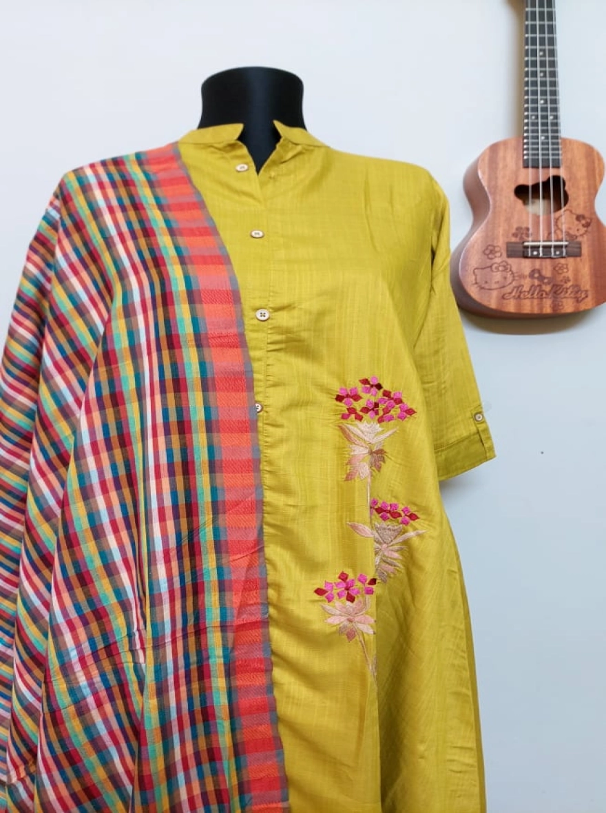 Golden Citron Minimalist Kurta Set