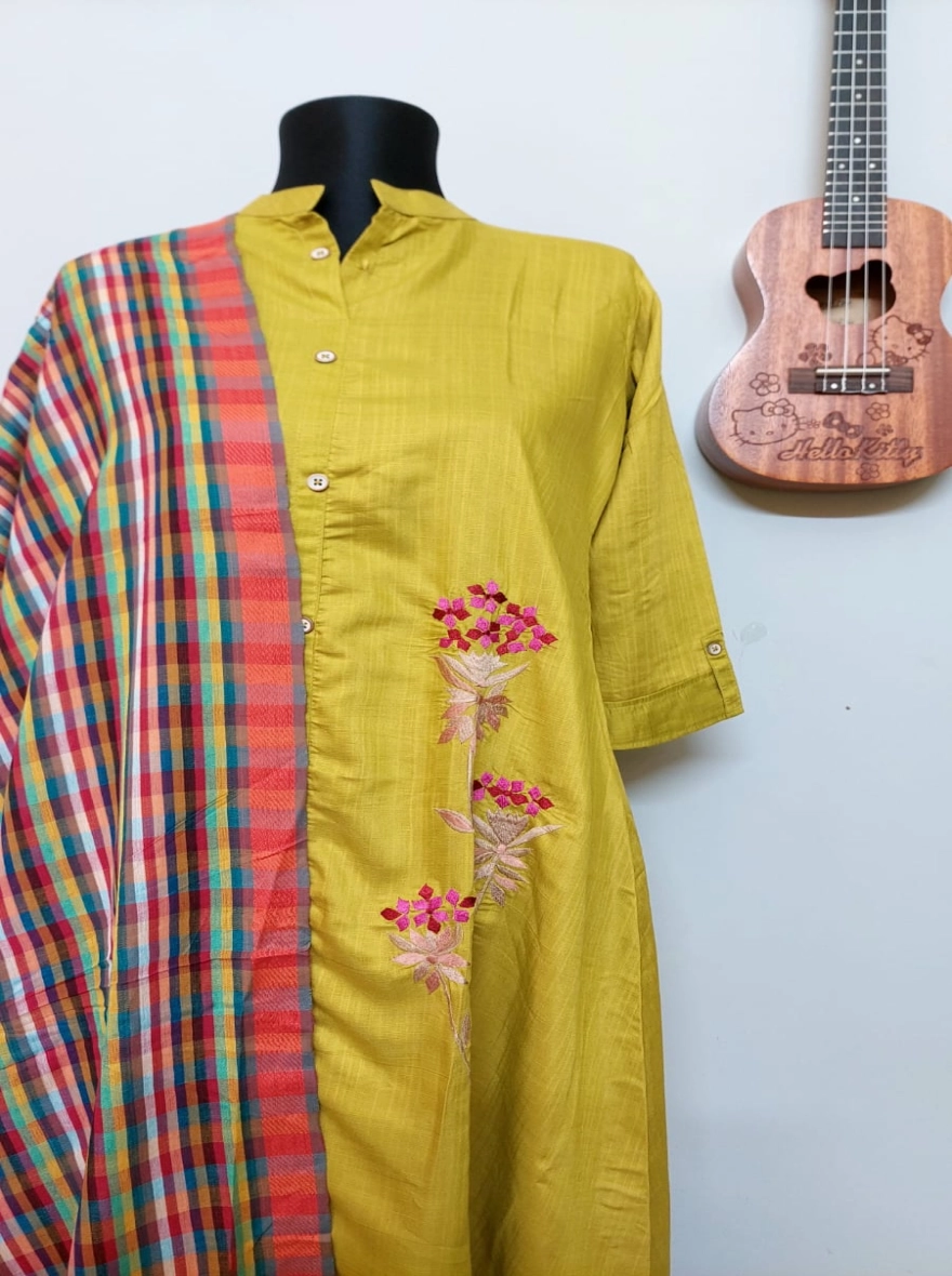 Golden Citron Minimalist Kurta Set