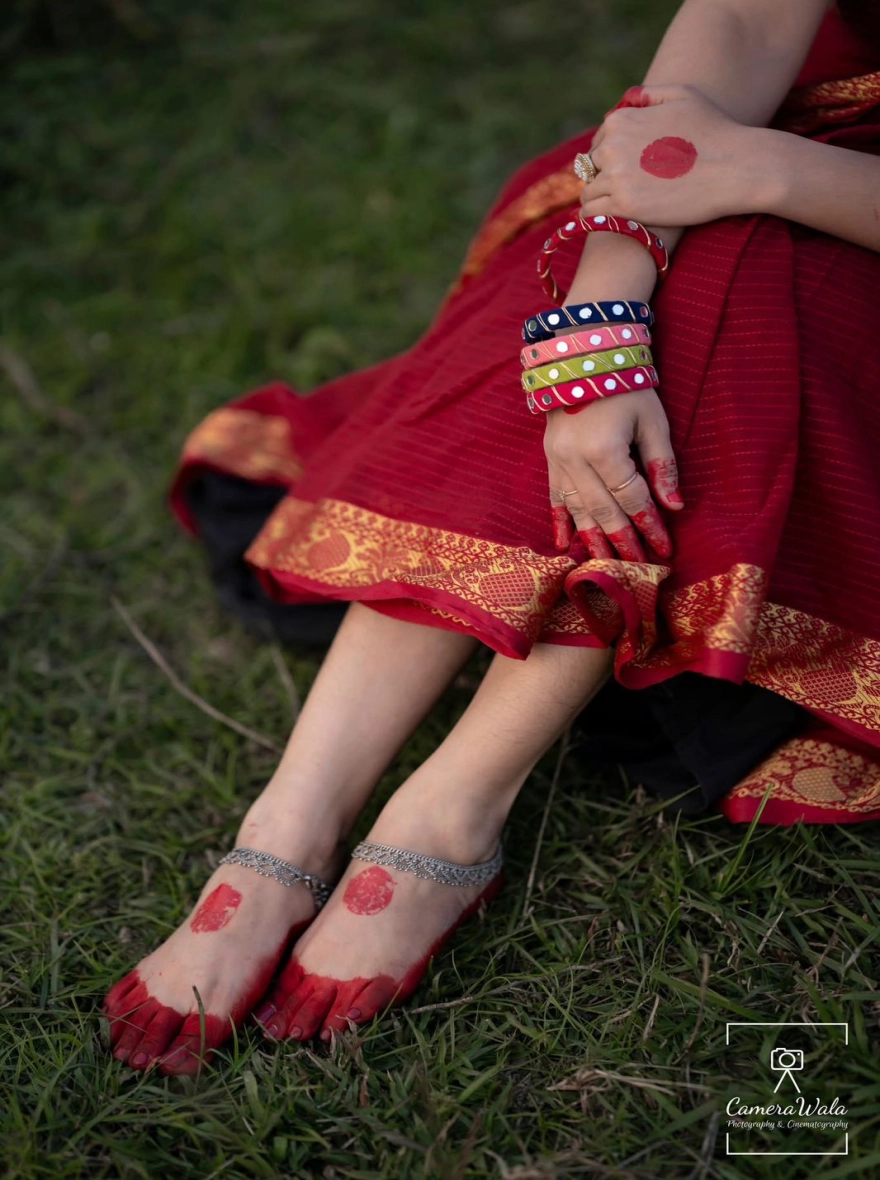 Women's Exclusive Fashionable Trendy Tangail HalfSilk Nakshi Pair Saree - Maroon