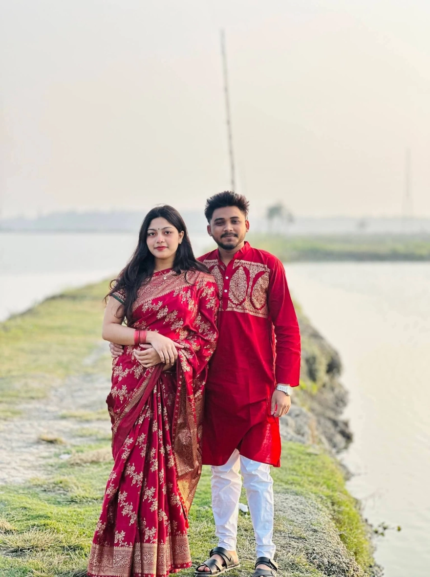 Couple Dress Collection – Saree  blouse & Panjabi