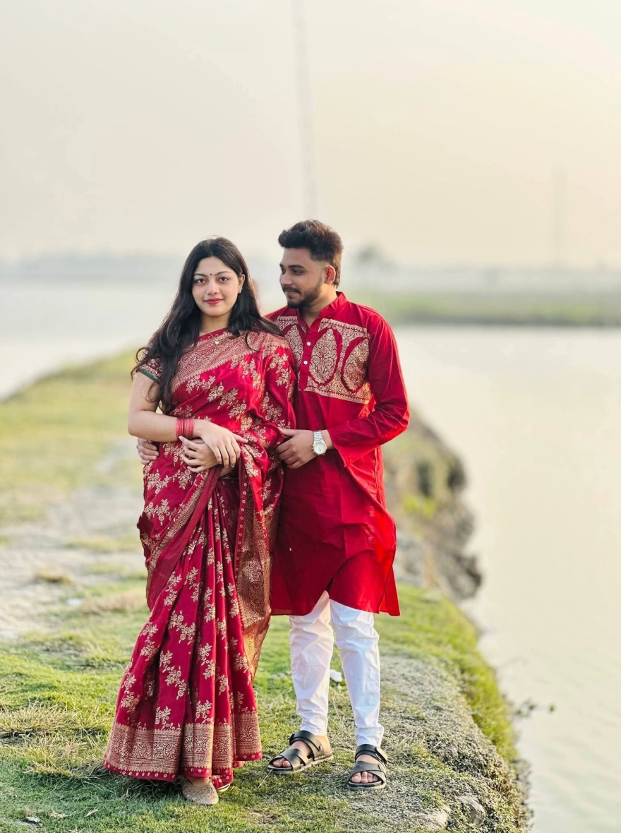 Couple Dress Collection – Saree  blouse & Panjabi