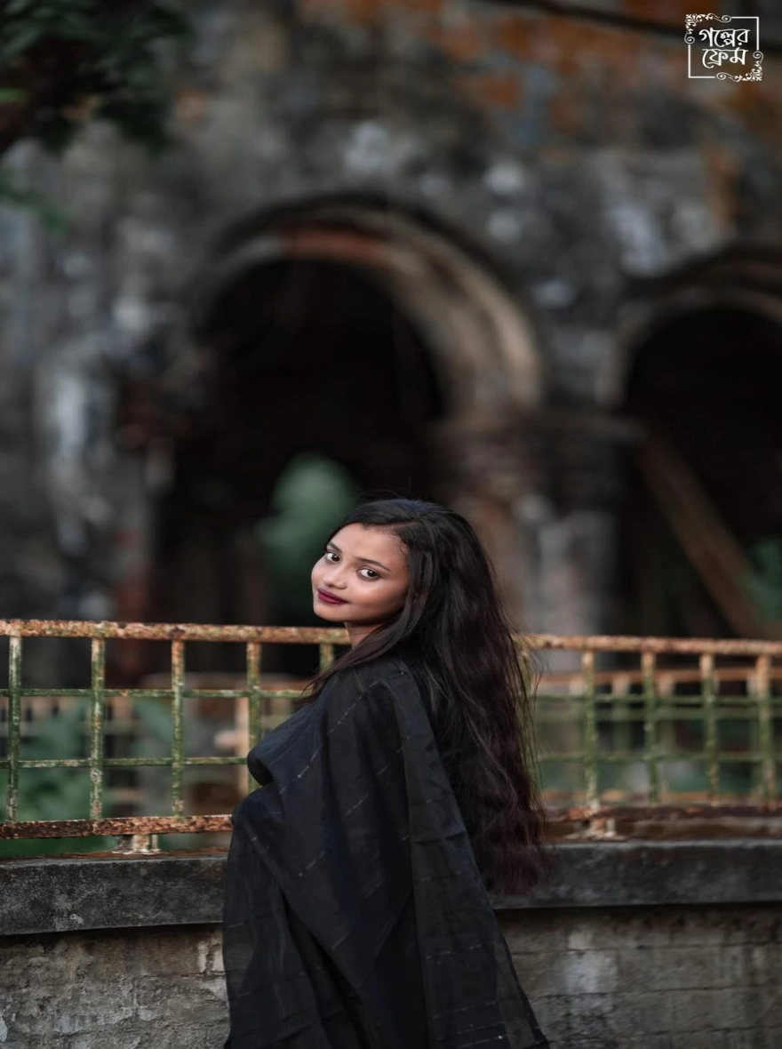 Women's Trendy Collection Black Half Silk Chumki Saree - 12 Haat