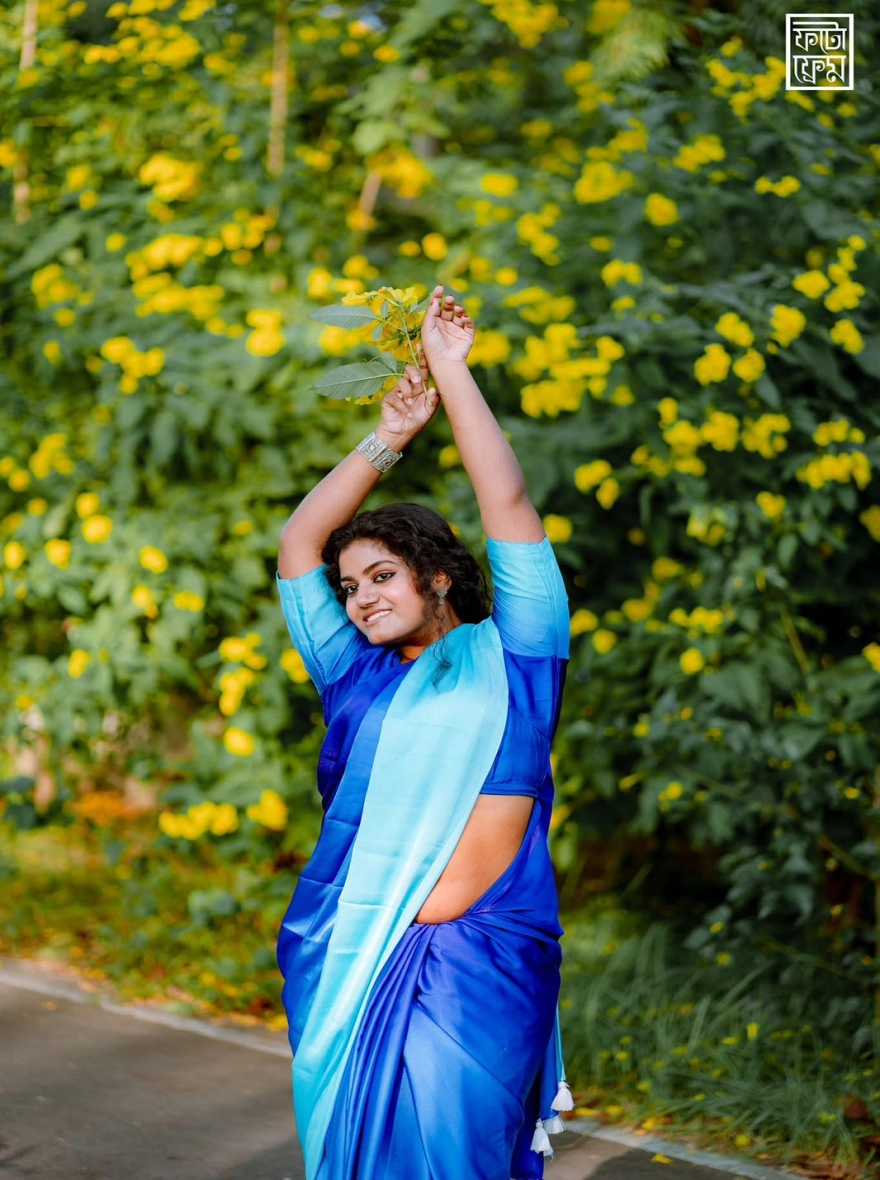 Women's Chanderi Silk Digital Printed Tassel Saree - Multi-Color Autumn Leaf Motif