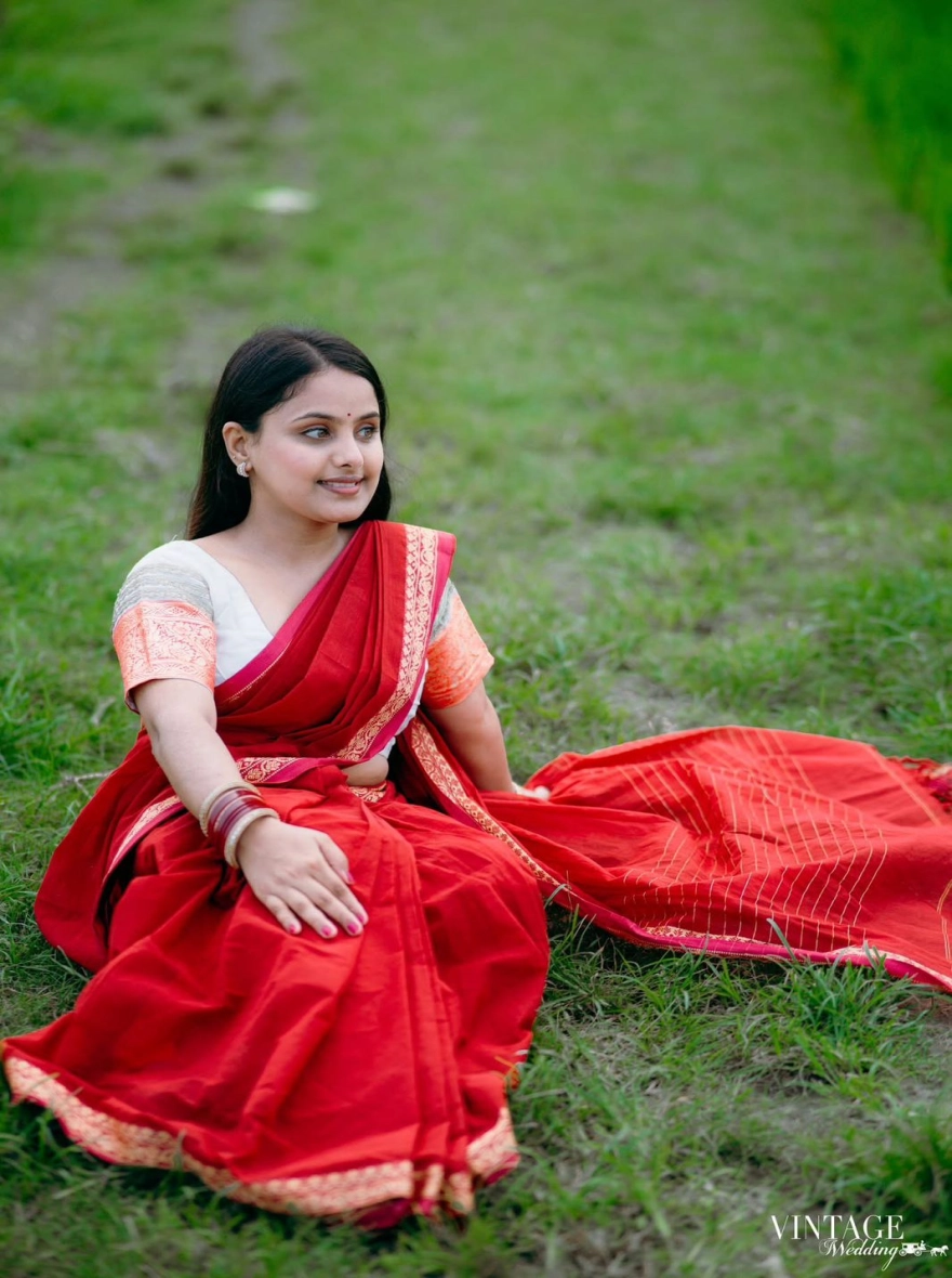 Women's Premium Quality Nakshi Pair Saree – Rich Maroon & Gold Traditional Edition