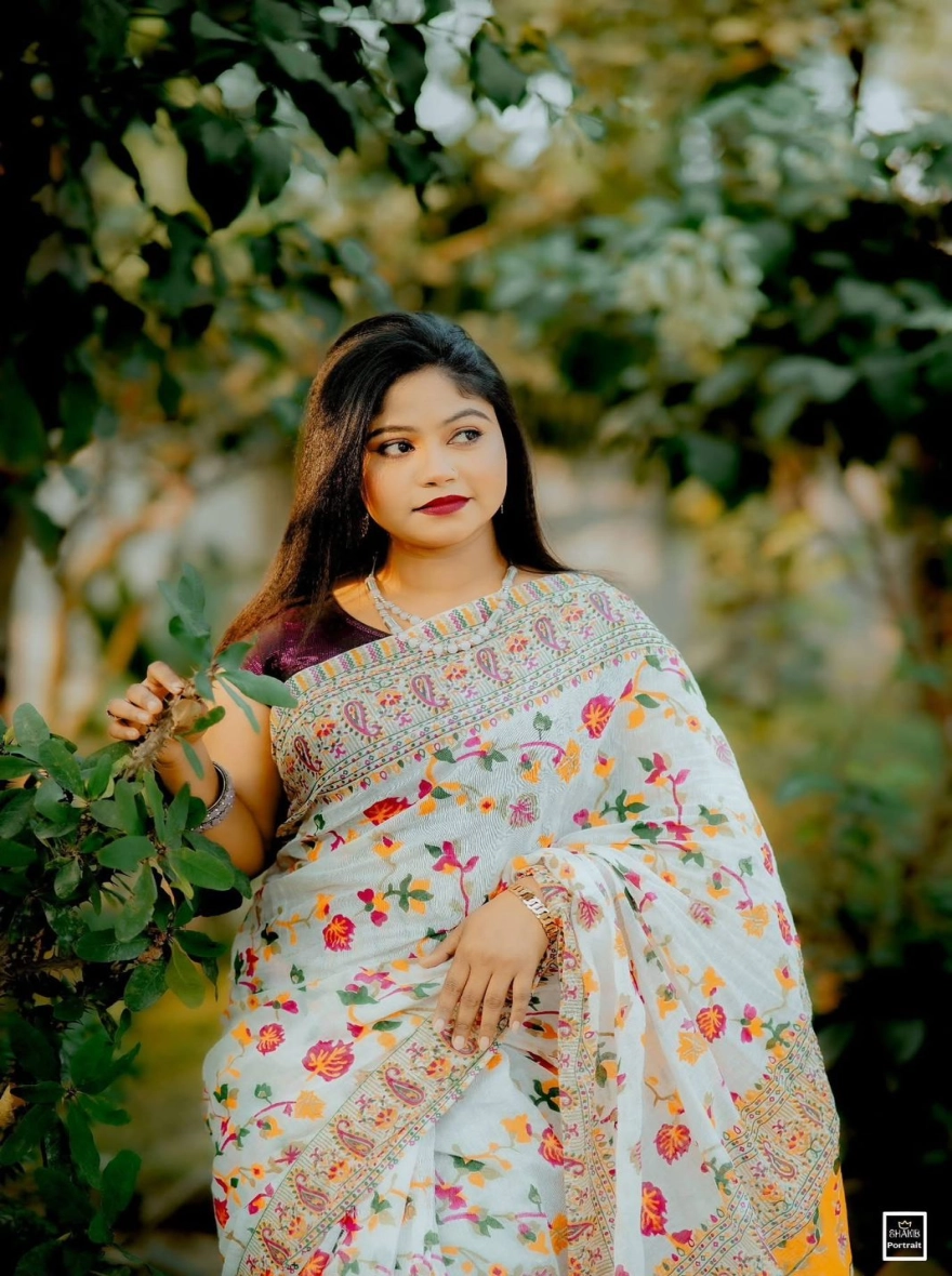 Women's Viral Afsan Print Saree – Trendy Multi-Color Floral Motif