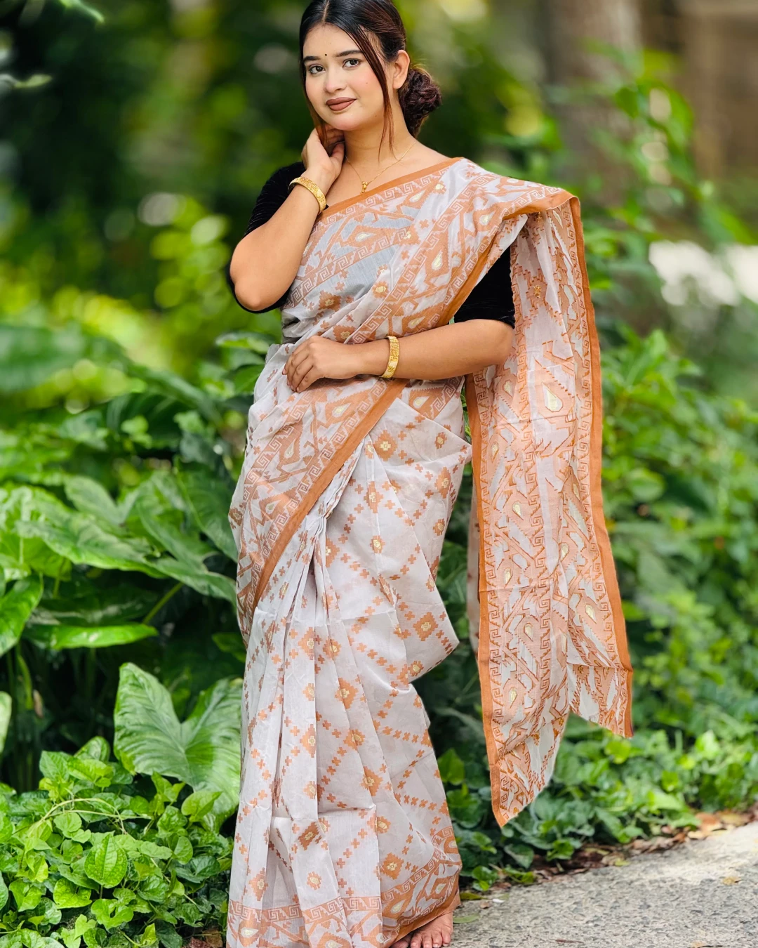 Sophisticated Tencel Silk Jamdani Saree – Modern Weave Edition
