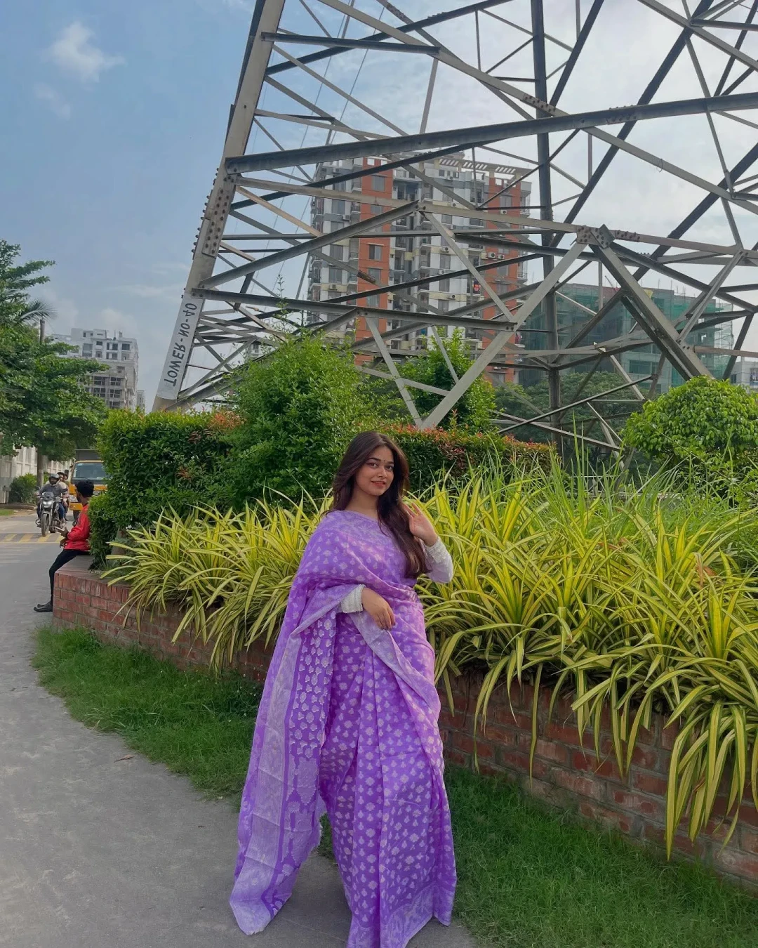 Elegant Lavender Matching Jamdani Saree – Floral Weave Edition