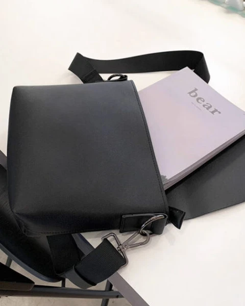 Garb Signature | Architectural Square Box Shoulder Bag