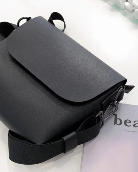 Garb Signature | Architectural Square Box Shoulder Bag